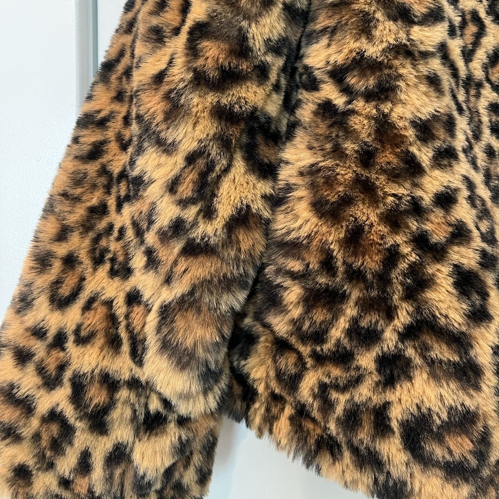 COPY - Leopard Fur Jacket - Picture 2 of 4